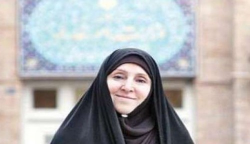 ����� ����